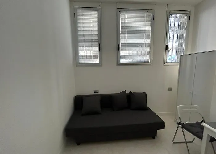 Elegant Studio